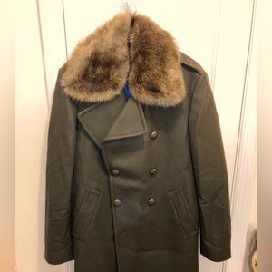 Zara trench coat in green wool, size L with faux fur collar.